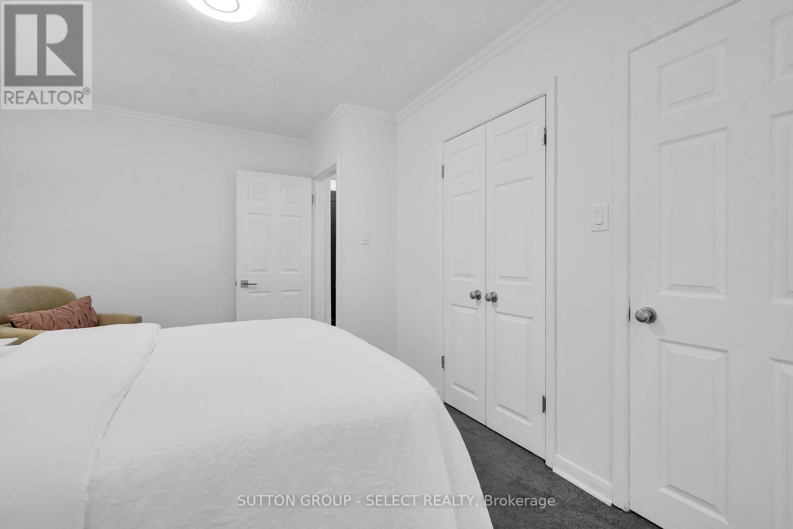 413 Old Wonderland Road, London South, Ontario  N6K 3R1 - Photo 19 - X12456472