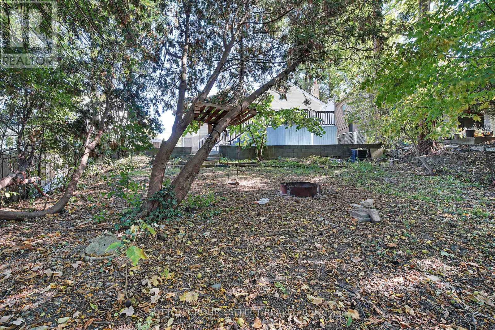 413 Old Wonderland Road, London South, Ontario  N6K 3R1 - Photo 41 - X12456472