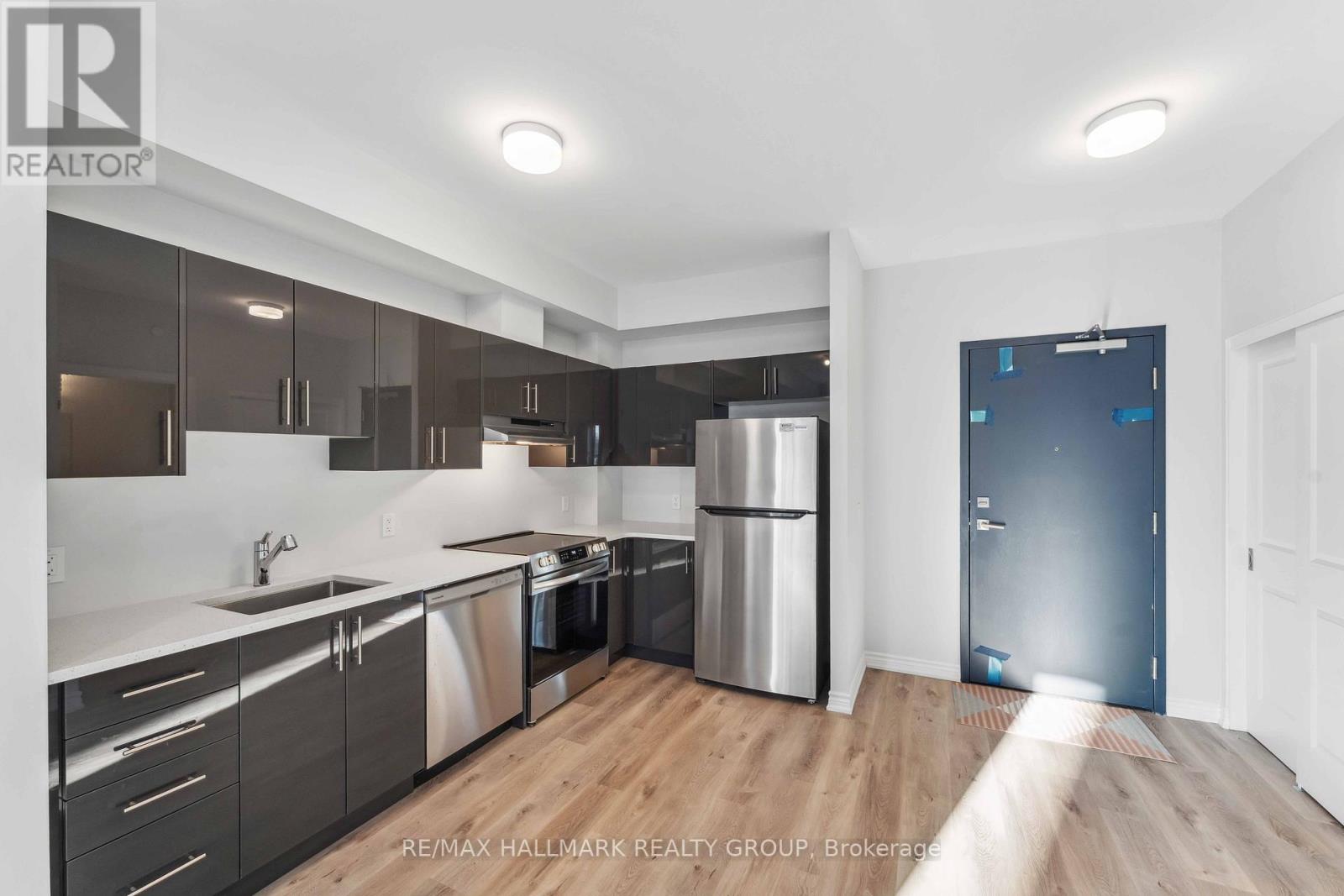 206 - 397 Codd's Road, Ottawa, Ontario  K1K 5C7 - Photo 7 - X12456491