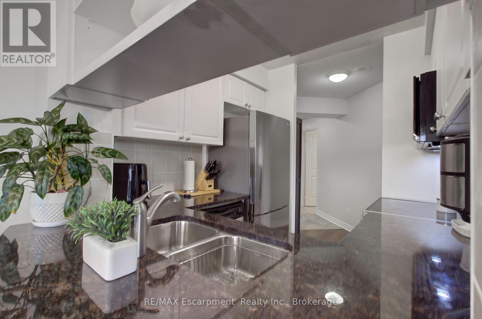 311 - 2325 Central Park Drive, Oakville, Ontario  L6H 0E2 - Photo 16 - W12456484