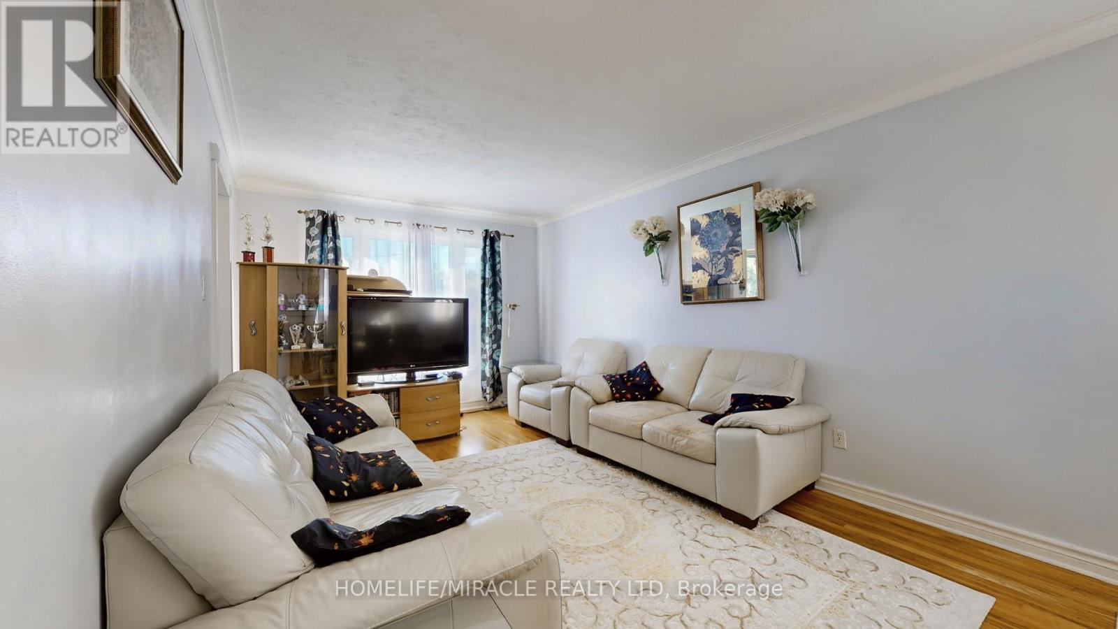 48 Frey Crescent, Toronto, Ontario  M1R 2C7 - Photo 4 - E12455610