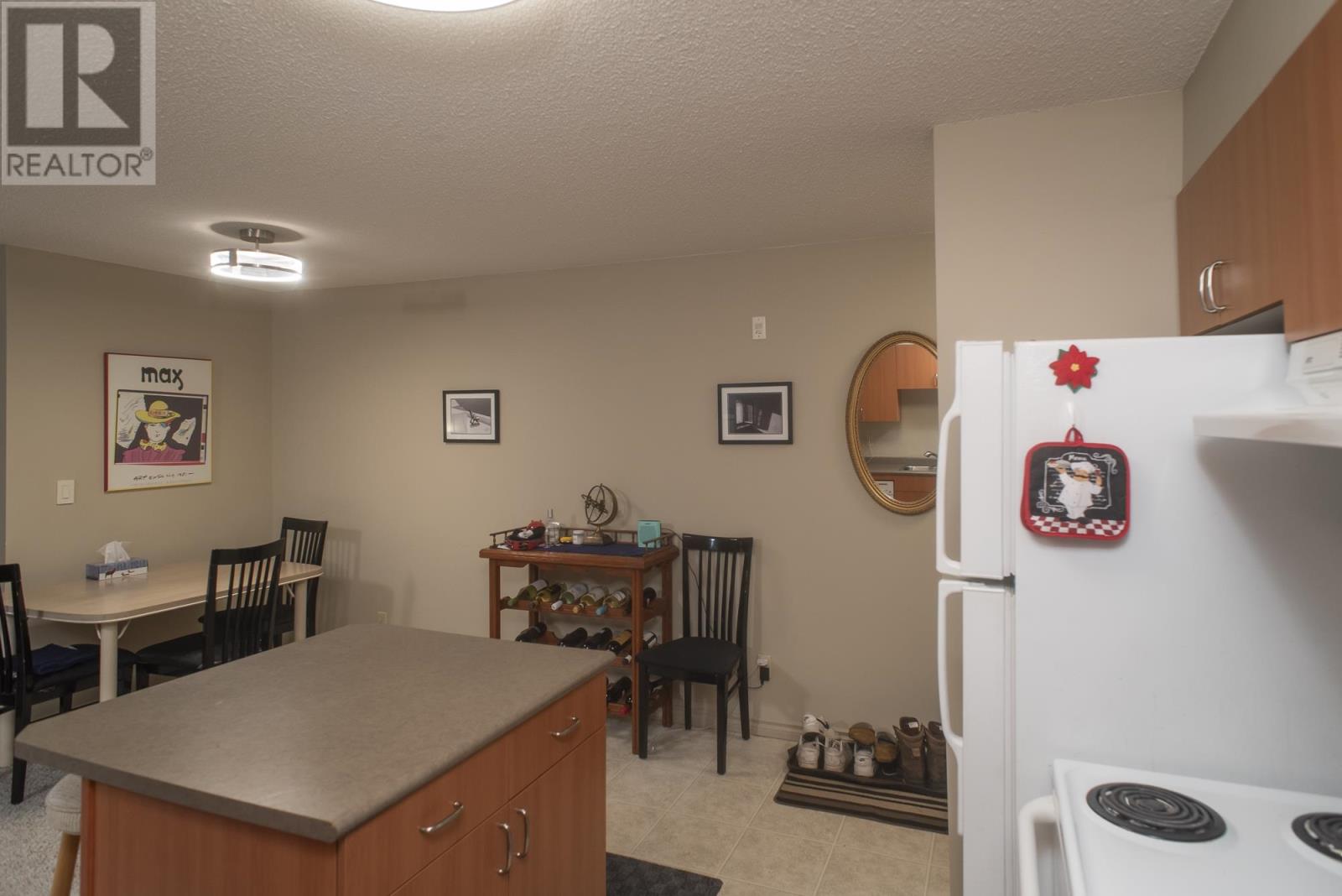 2813 Arthur St, Thunder Bay, Ontario  P7E 5P5 - Photo 12 - TB253192