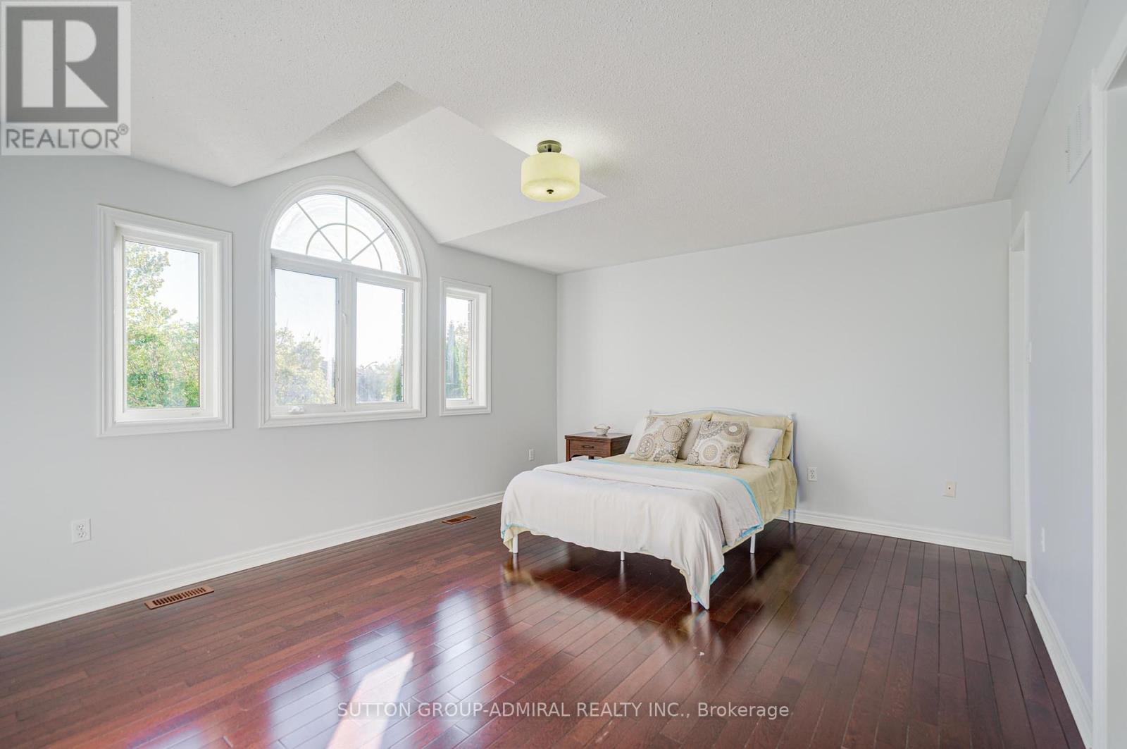 6 Lorridge Street, Richmond Hill, Ontario  L4E 4E6 - Photo 24 - N12456391