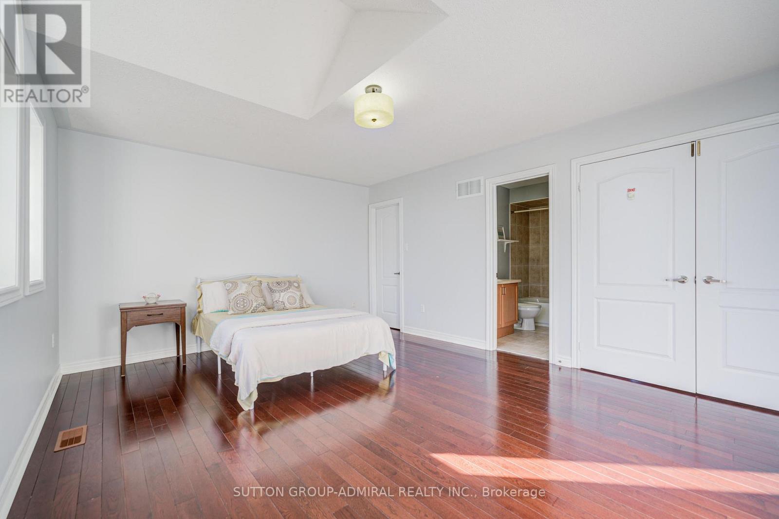 6 Lorridge Street, Richmond Hill, Ontario  L4E 4E6 - Photo 26 - N12456391