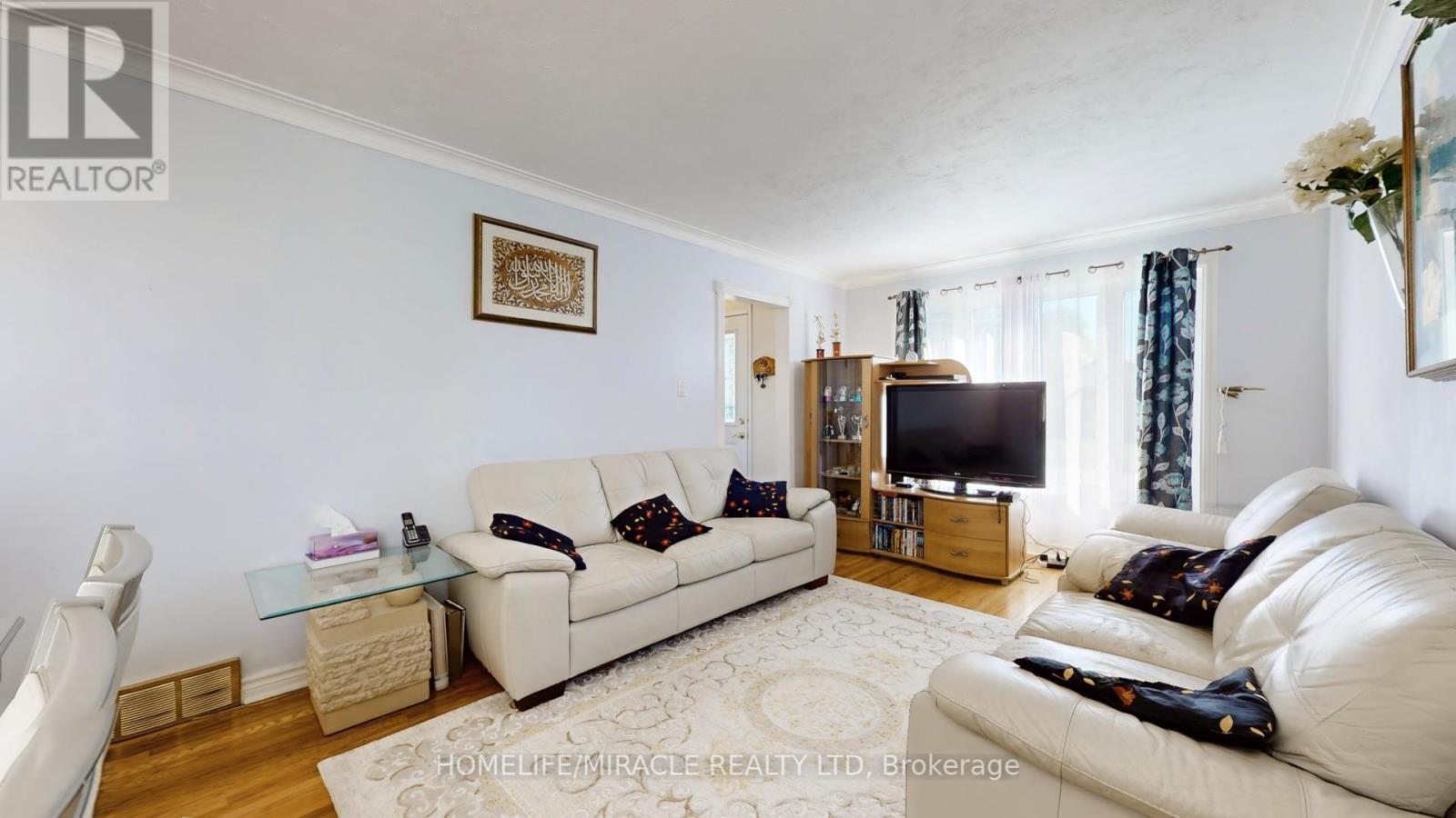 48 Frey Crescent, Toronto, Ontario  M1R 2C7 - Photo 2 - E12455610