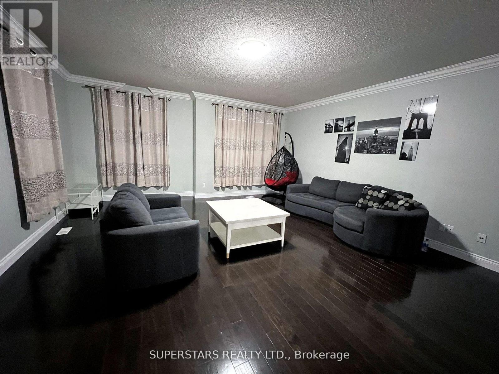 28 Quantum Street, Markham, Ontario  L3S 4J5 - Photo 9 - N12456428