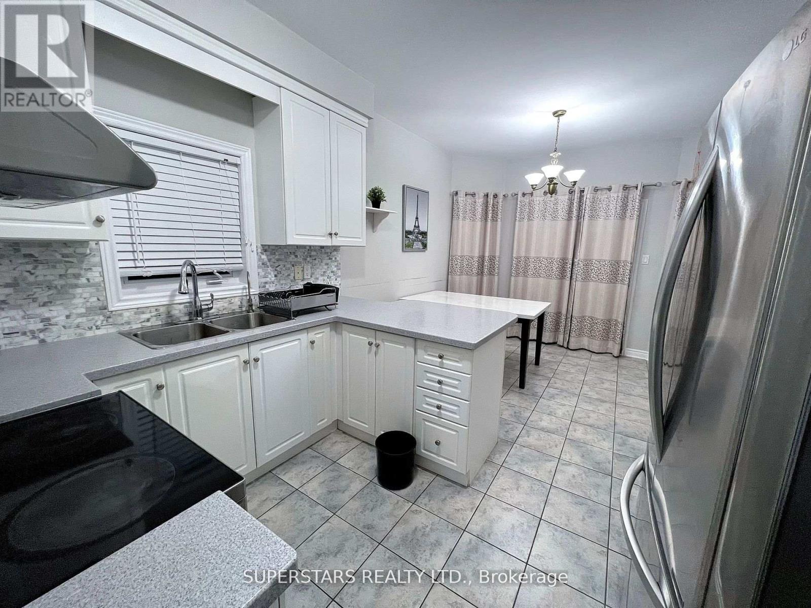 28 Quantum Street, Markham, Ontario  L3S 4J5 - Photo 6 - N12456428
