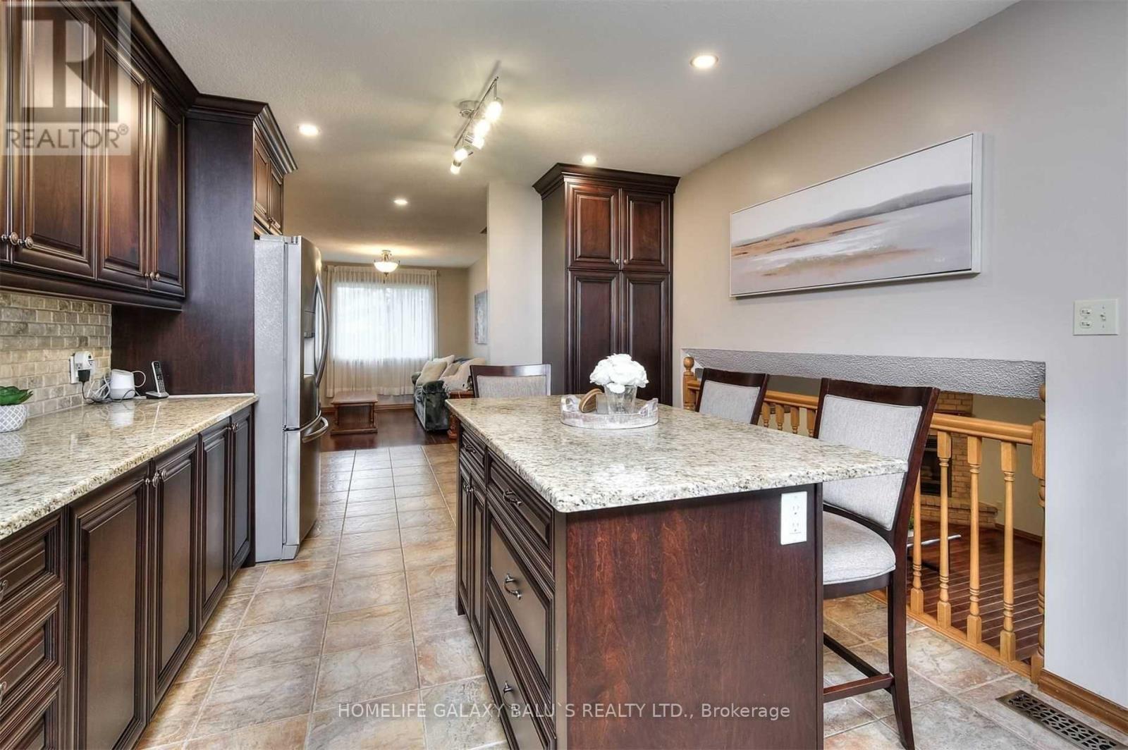 3 Cora Drive, Kitchener, Ontario  N2N 3C6 - Photo 10 - X12456343