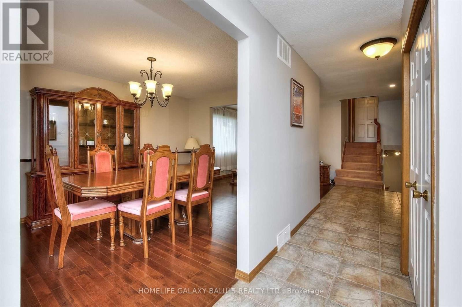 3 Cora Drive, Kitchener, Ontario  N2N 3C6 - Photo 5 - X12456343