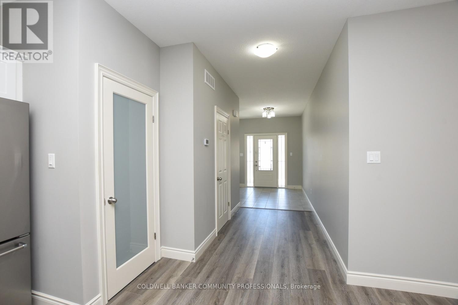 71 - 6 Ironwood Street, Norfolk, Ontario  N3Y 4Z6 - Photo 4 - X12456376