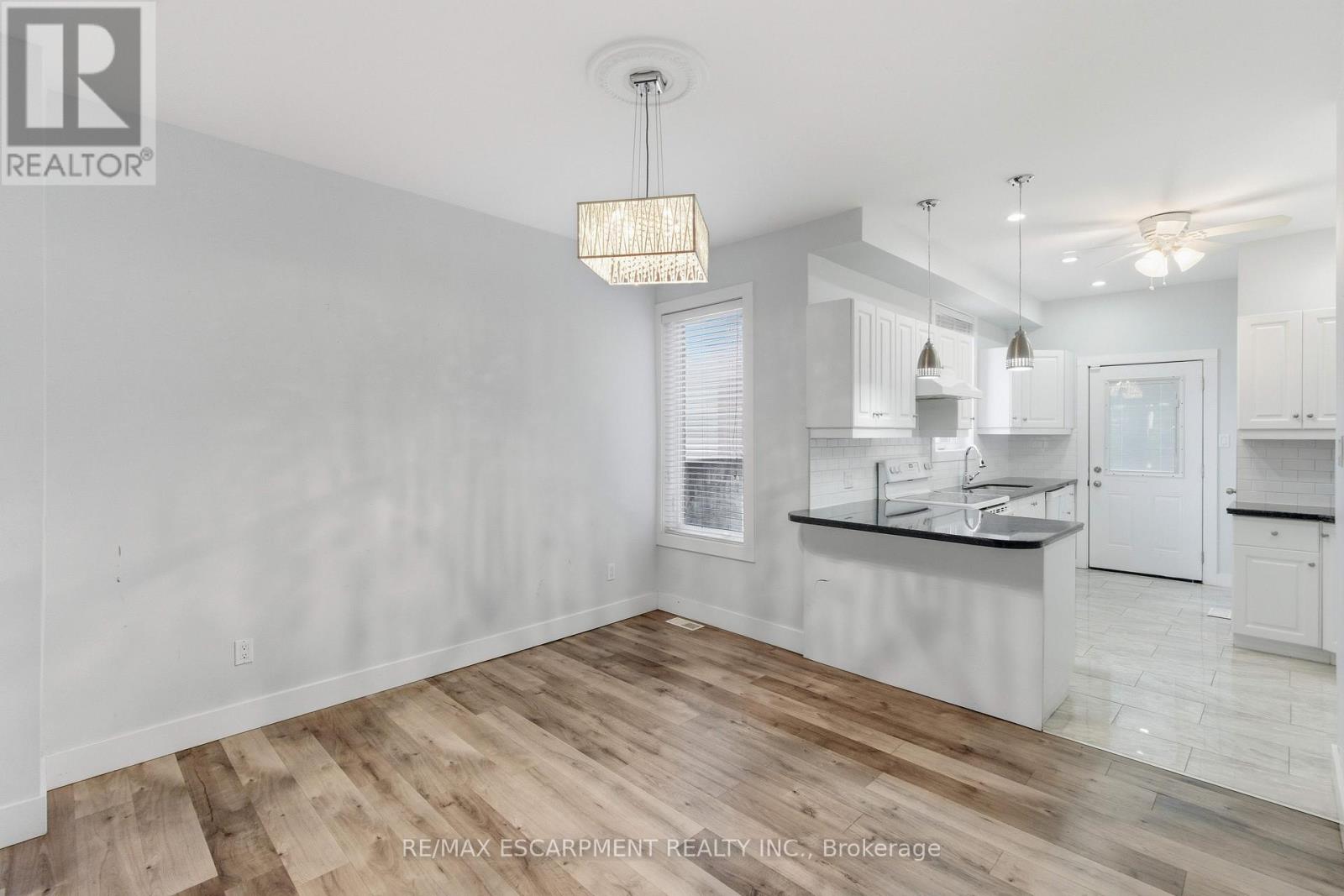 199 Jackson Street E, Hamilton, Ontario  L8N 1L7 - Photo 11 - X12456424
