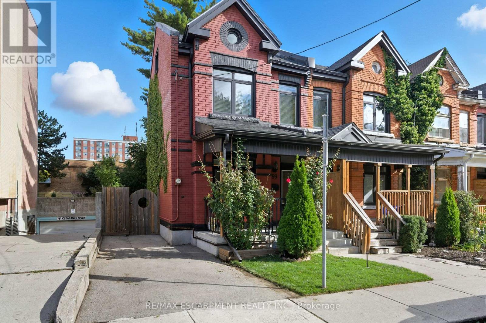 199 Jackson Street E, Hamilton, Ontario  L8N 1L7 - Photo 2 - X12456424