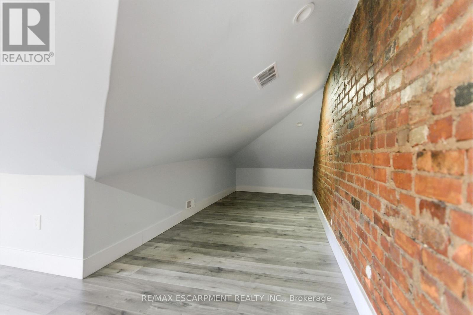 199 Jackson Street E, Hamilton, Ontario  L8N 1L7 - Photo 26 - X12456424