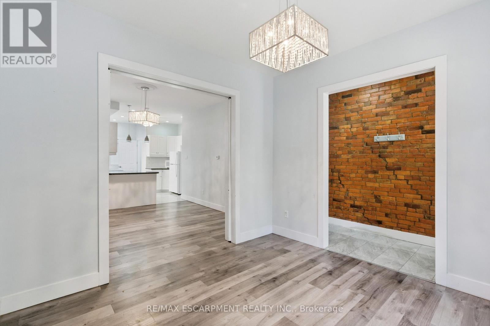199 Jackson Street E, Hamilton, Ontario  L8N 1L7 - Photo 7 - X12456424