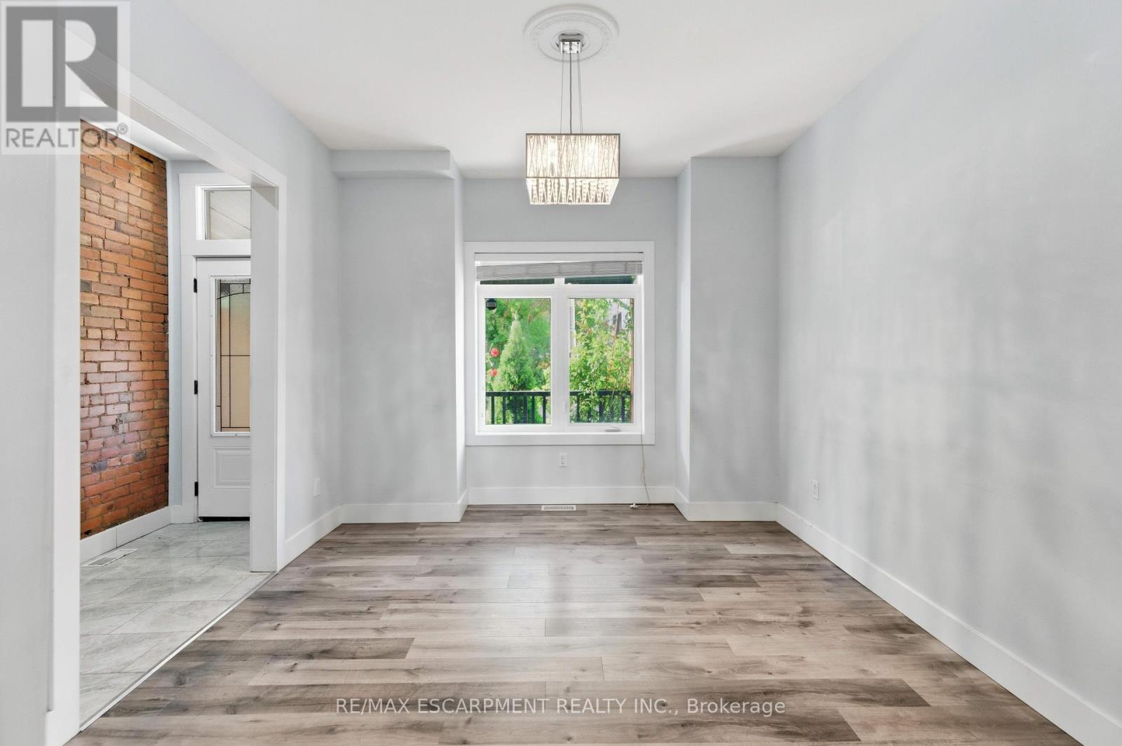 199 Jackson Street E, Hamilton, Ontario  L8N 1L7 - Photo 8 - X12456424