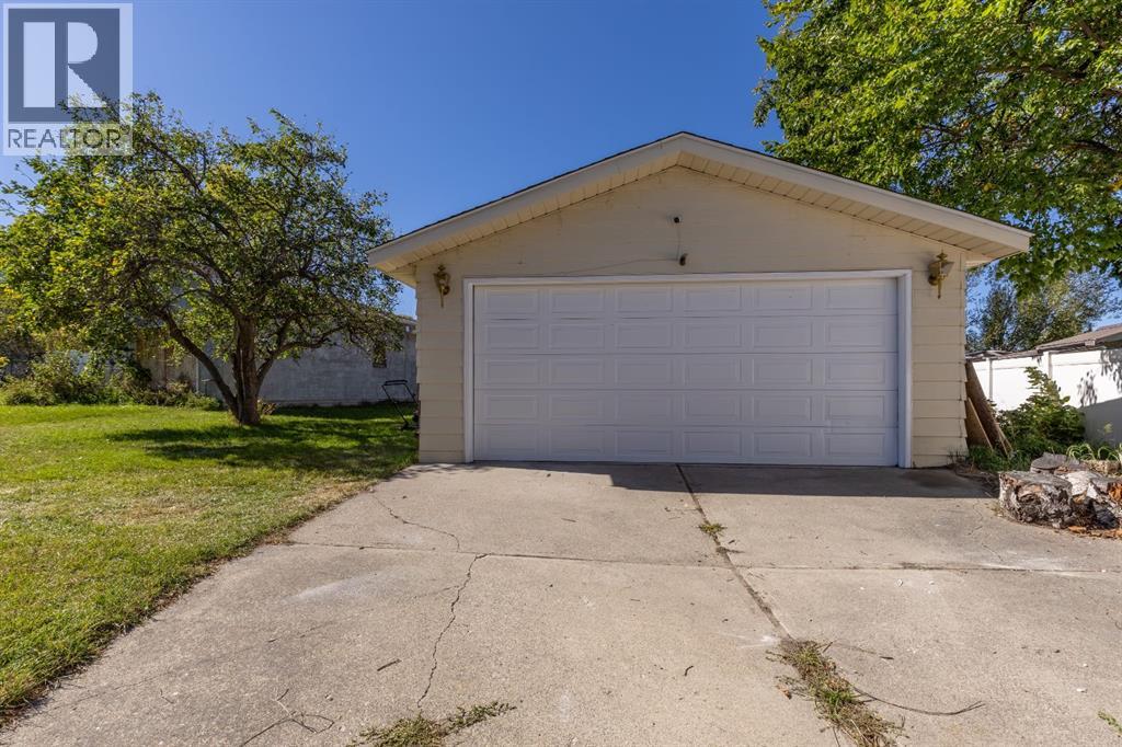 257 2 Street W, Cardston, Alberta  T0K 0K0 - Photo 39 - A2258613