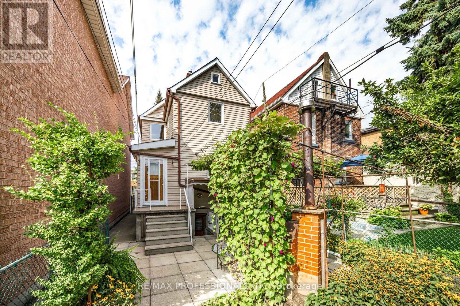 507 Salem Avenue N, Toronto, Ontario  M6H 3C9 - Photo 33 - W12456054