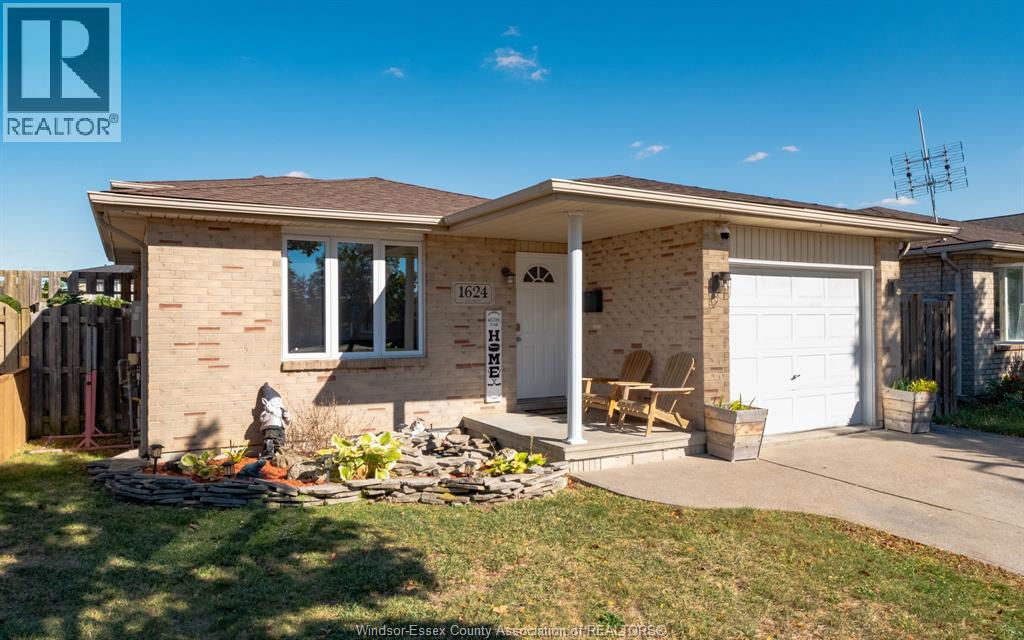 1624 Kamloops, Windsor, Ontario  N8W 5V3 - Photo 2 - 25025856