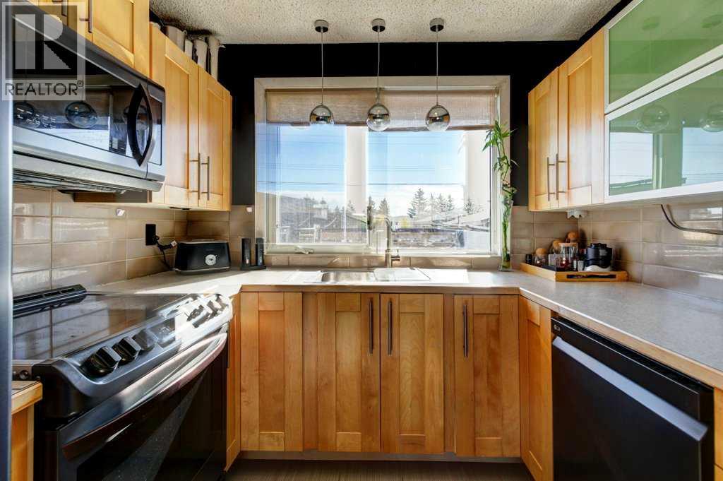3240 Doverville Crescent Se, Calgary, Alberta  T2B 1T9 - Photo 9 - A2261326
