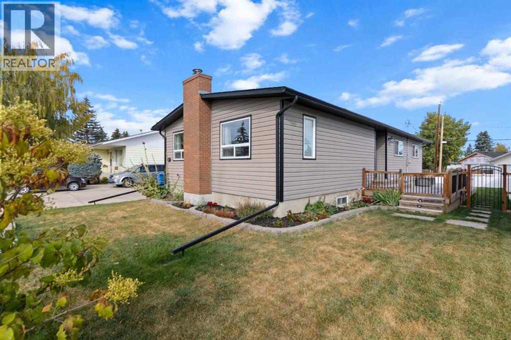 2132 16 Avenue, Didsbury, Alberta  T0M 0W0 - Photo 2 - A2261418