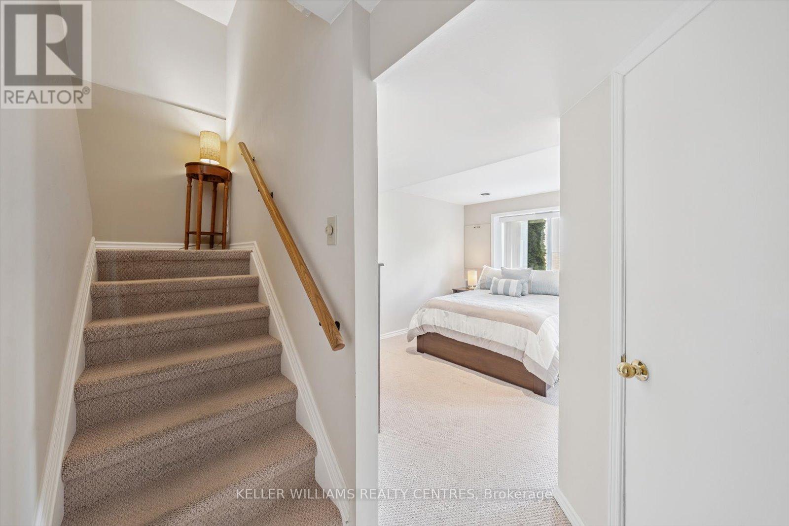 597 Gibney Crescent, Newmarket, Ontario  L3X 1Y3 - Photo 14 - N12456077