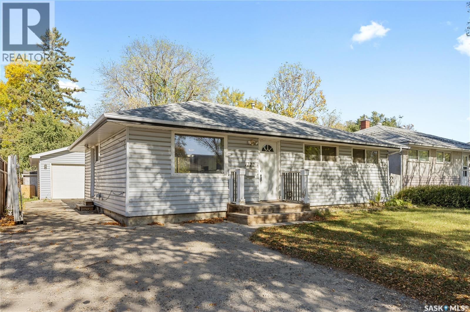 1222 7th Avenue N, Regina, Saskatchewan  S4R 0H4 - Photo 1 - SK020569