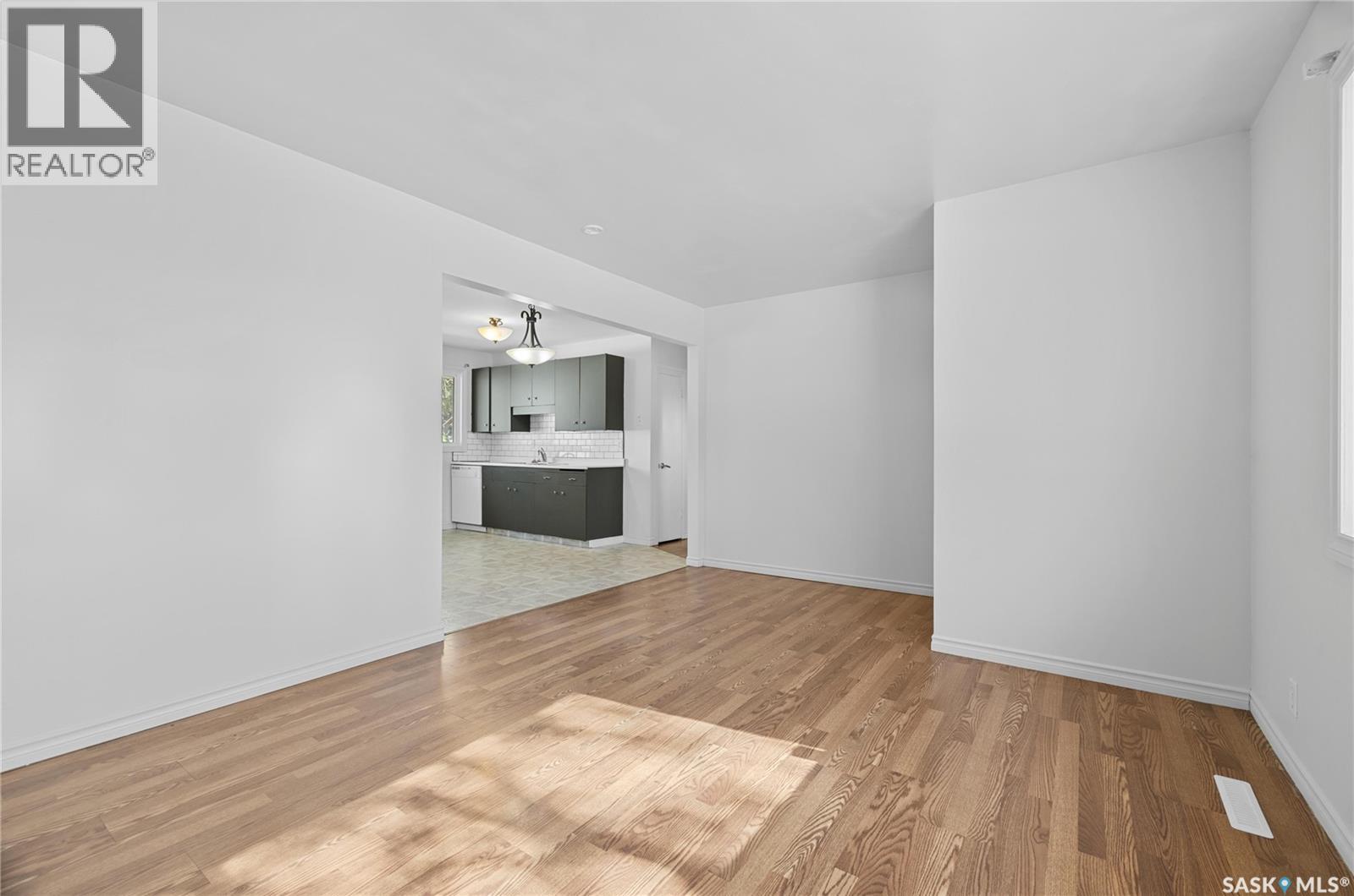 1222 7th Avenue N, Regina, Saskatchewan  S4R 0H4 - Photo 7 - SK020569