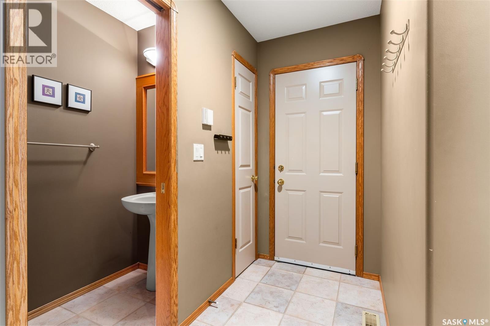 3023 Wimbledon Drive, Regina, Saskatchewan  S4V 2Y2 - Photo 20 - SK020465