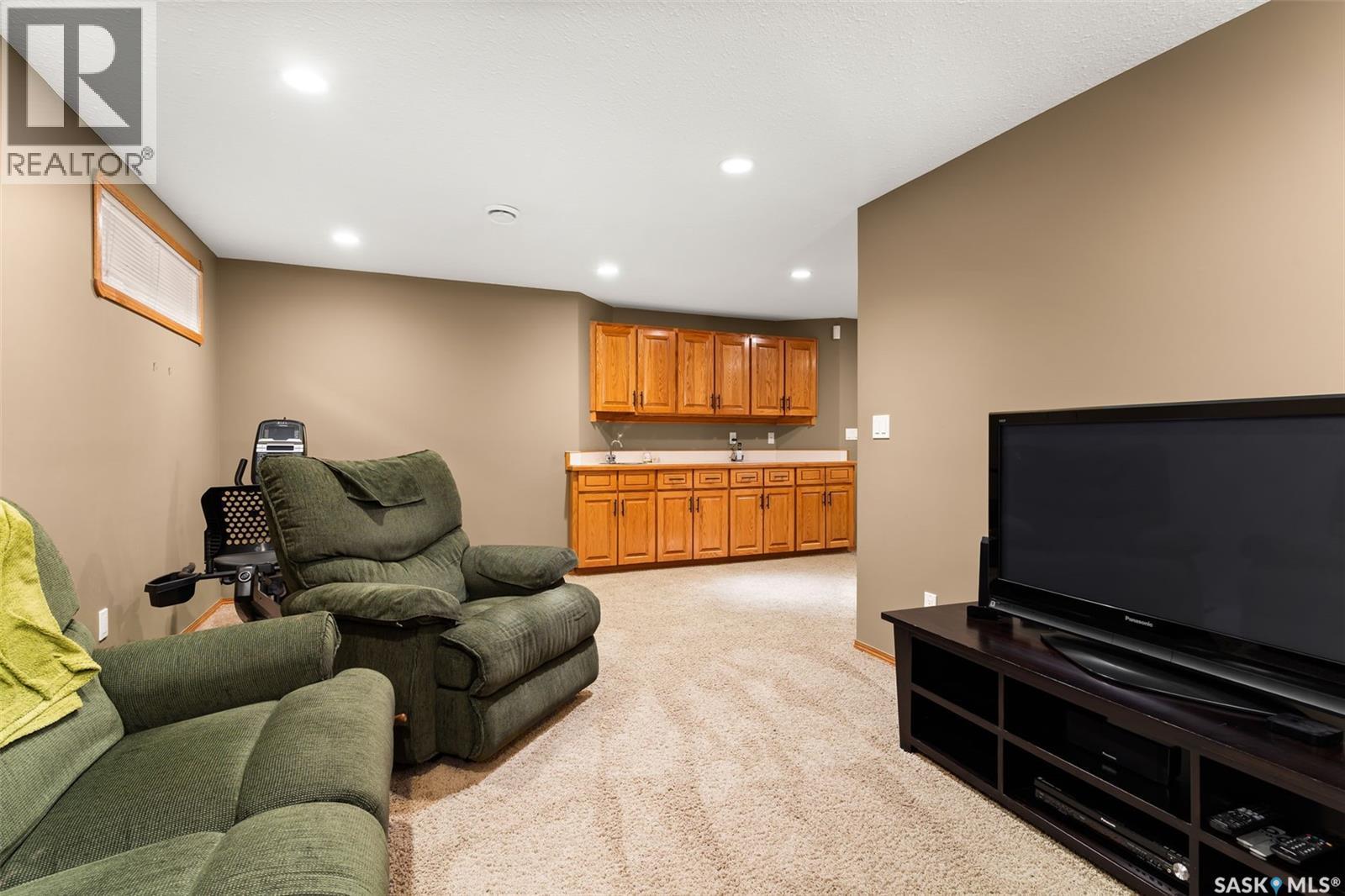 3023 Wimbledon Drive, Regina, Saskatchewan  S4V 2Y2 - Photo 32 - SK020465