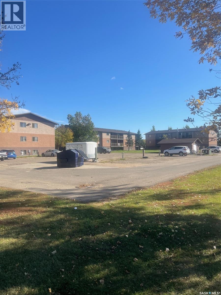 551-531-12 13th STREET NW, Weyburn, Saskatchewan