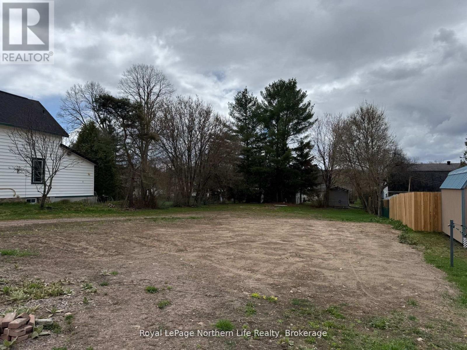 555 Main Street, Powassan, Ontario  P0H 1Z0 - Photo 1 - X12456607