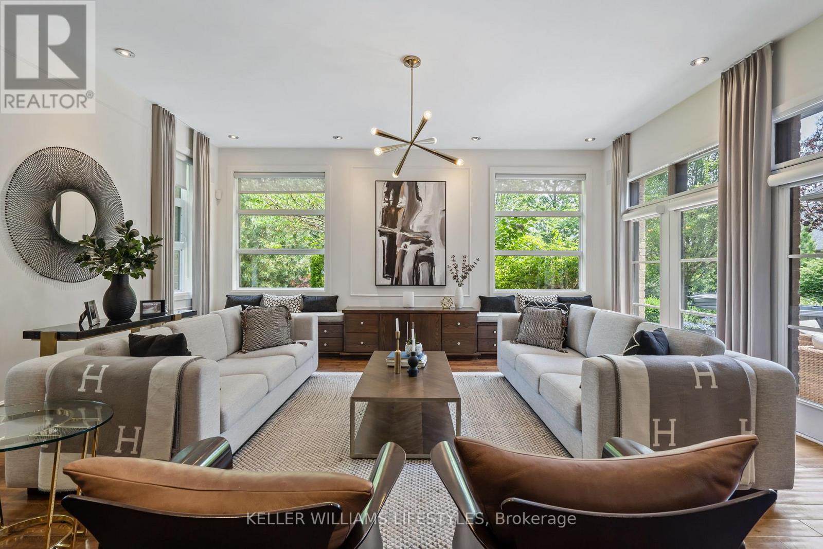 Photo 17 of 42 for 649 Valleystream Walk