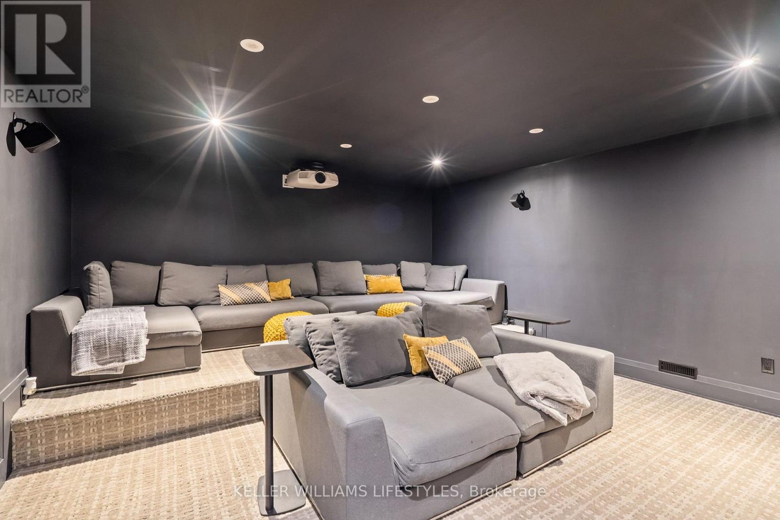 Photo 33 of 42 for 649 Valleystream Walk