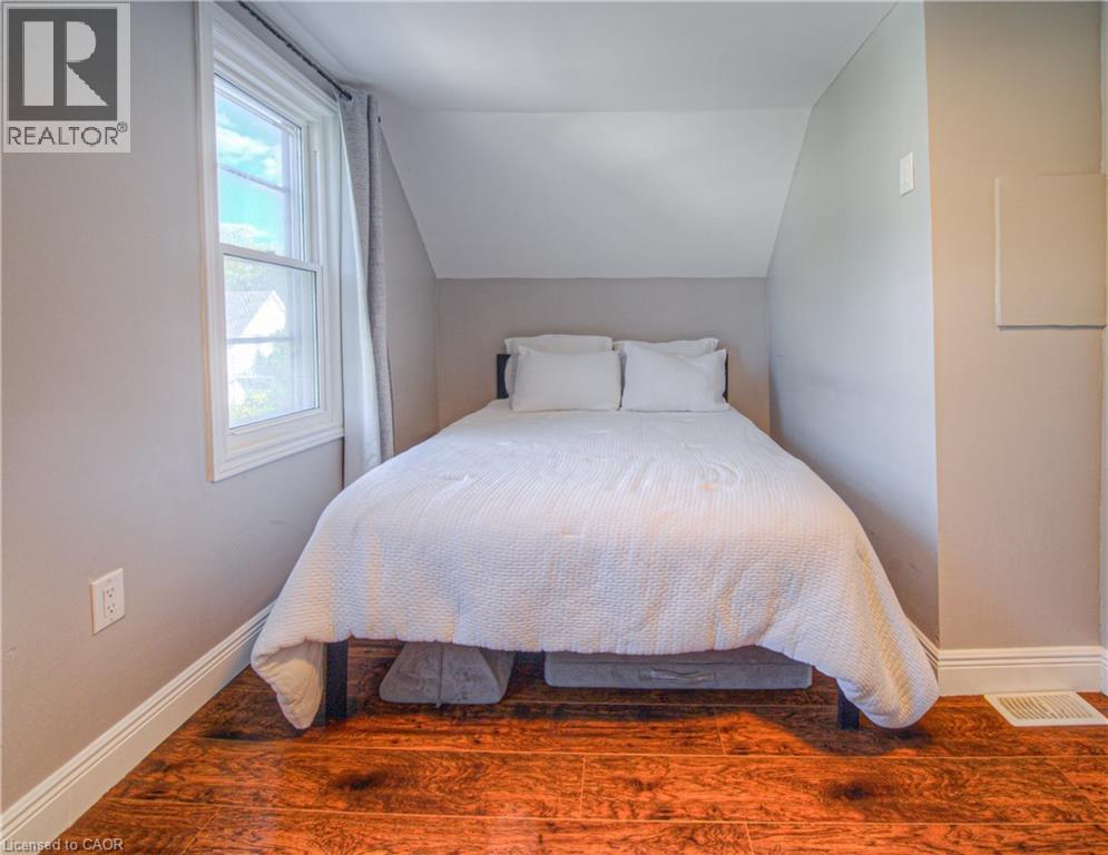 12 Jones Street, Stoney Creek, Ontario  L8G 3H8 - Photo 10 - 40778085
