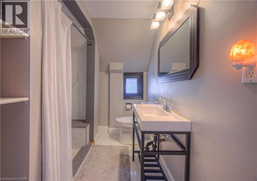 12 Jones Street, Stoney Creek, Ontario  L8G 3H8 - Photo 12 - 40778085