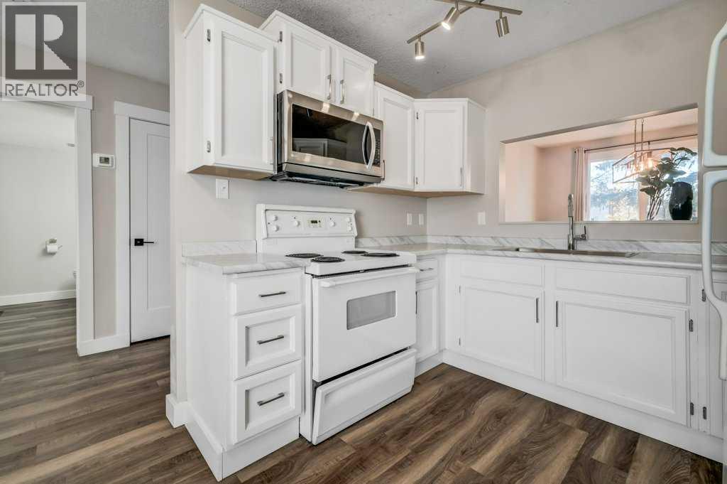 24, 2210 Oakmoor Drive Sw, Calgary, Alberta  T2V 4R4 - Photo 5 - A2263033