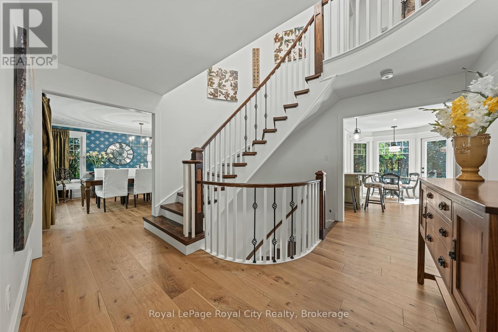 35 Monticello Crescent, Guelph, Ontario  N1G 2M1 - Photo 4 - X12456525