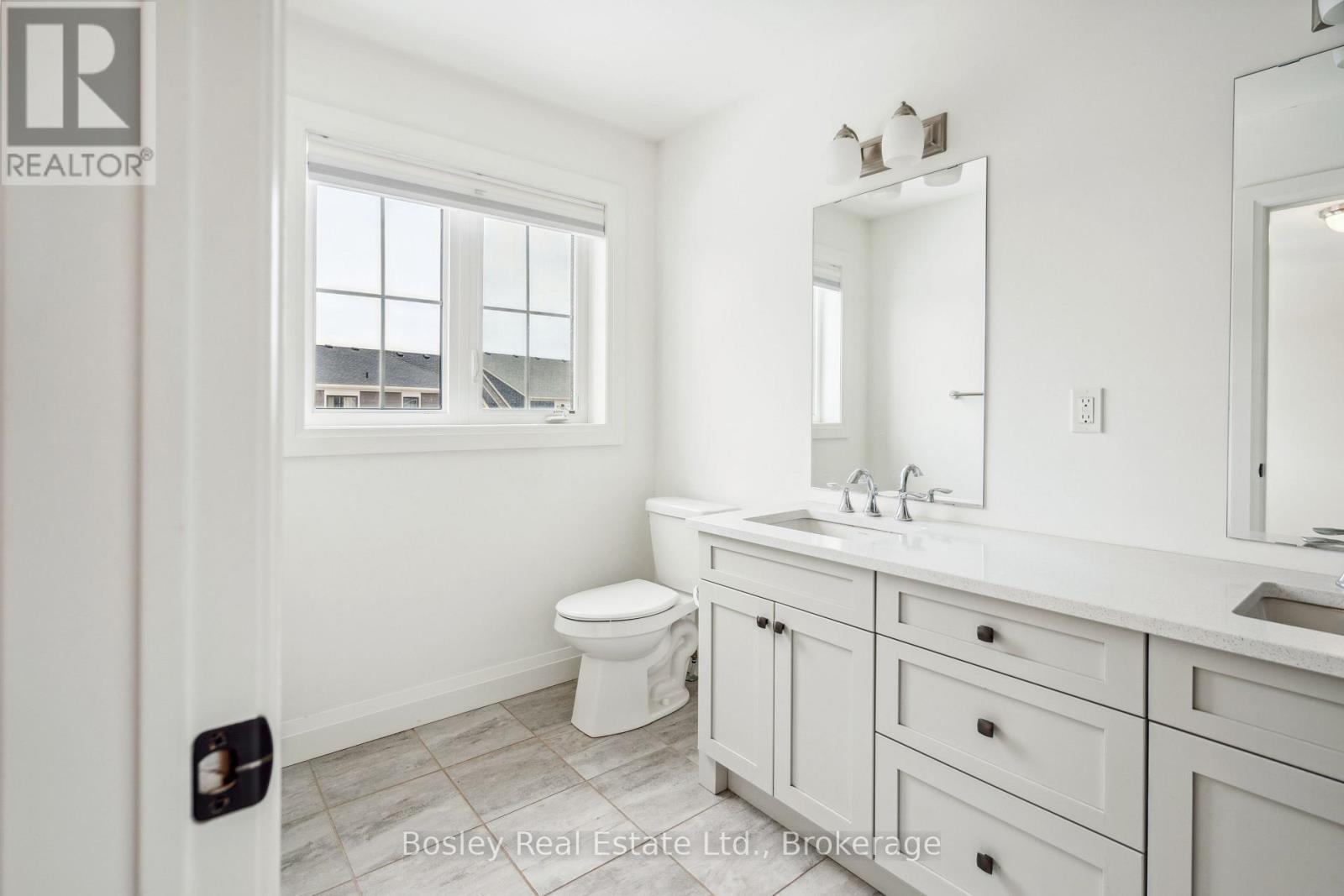 213 Yellow Birch Crescent, Blue Mountains, Ontario  L9Y 0R4 - Photo 19 - X12456533