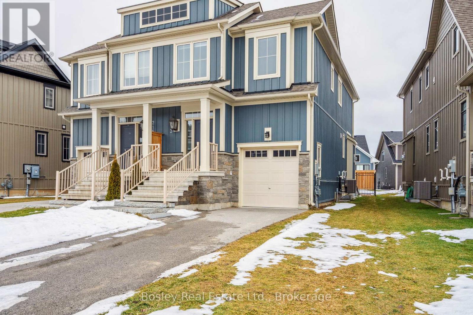 213 Yellow Birch Crescent, Blue Mountains, Ontario  L9Y 0R4 - Photo 2 - X12456533