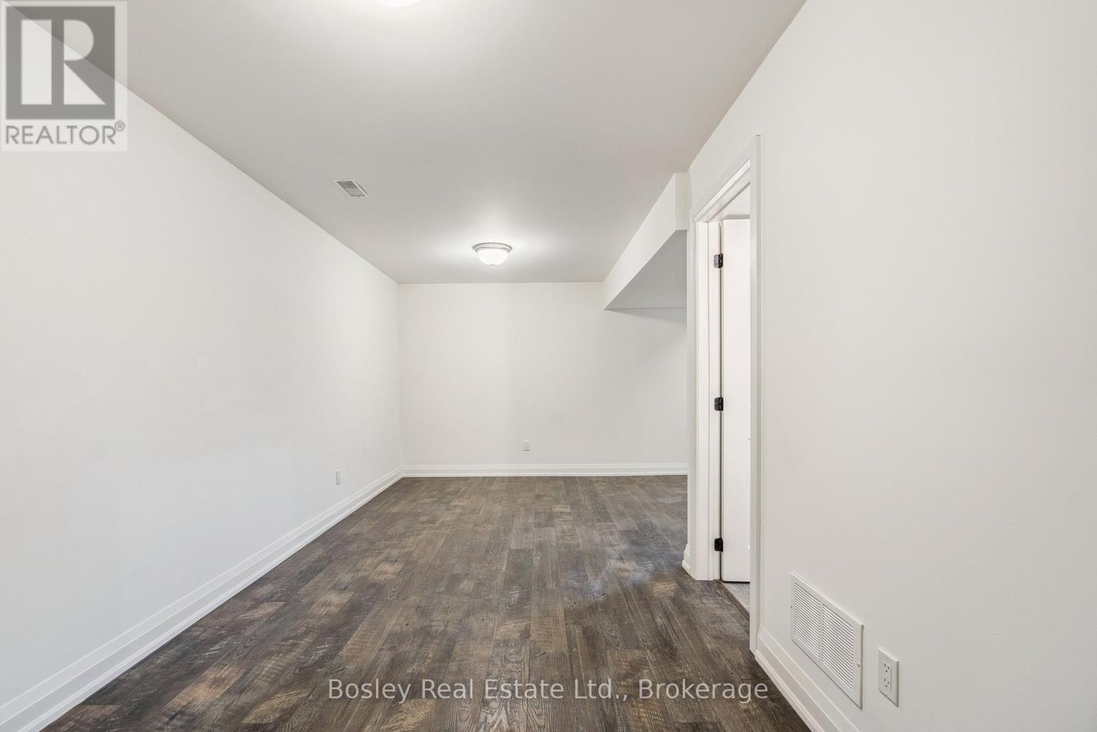 213 Yellow Birch Crescent, Blue Mountains, Ontario  L9Y 0R4 - Photo 27 - X12456533