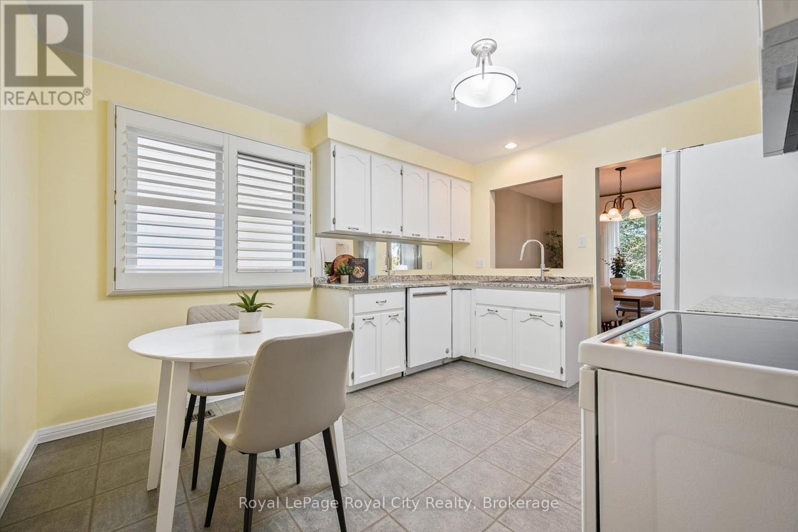 75 Shadybrook Crescent, Guelph, Ontario  N1G 3H6 - Photo 15 - X12456537
