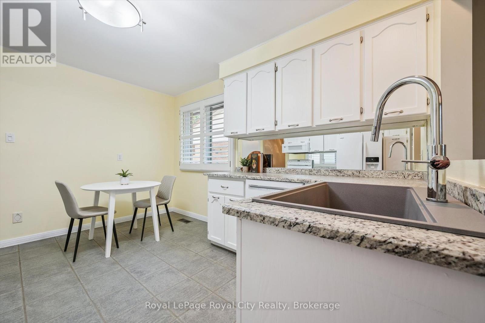 75 Shadybrook Crescent, Guelph, Ontario  N1G 3H6 - Photo 19 - X12456537