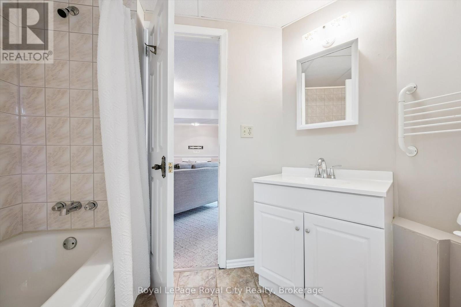 75 Shadybrook Crescent, Guelph, Ontario  N1G 3H6 - Photo 37 - X12456537