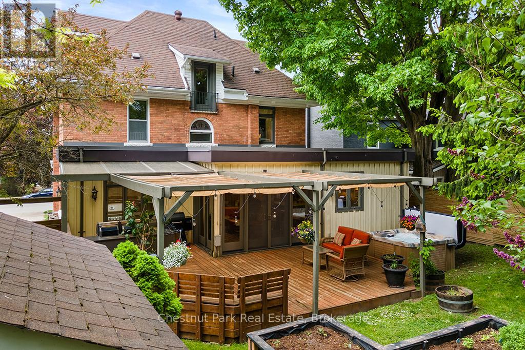 689 4th Avenue E, Owen Sound, Ontario  N4K 2N3 - Photo 2 - X12456546