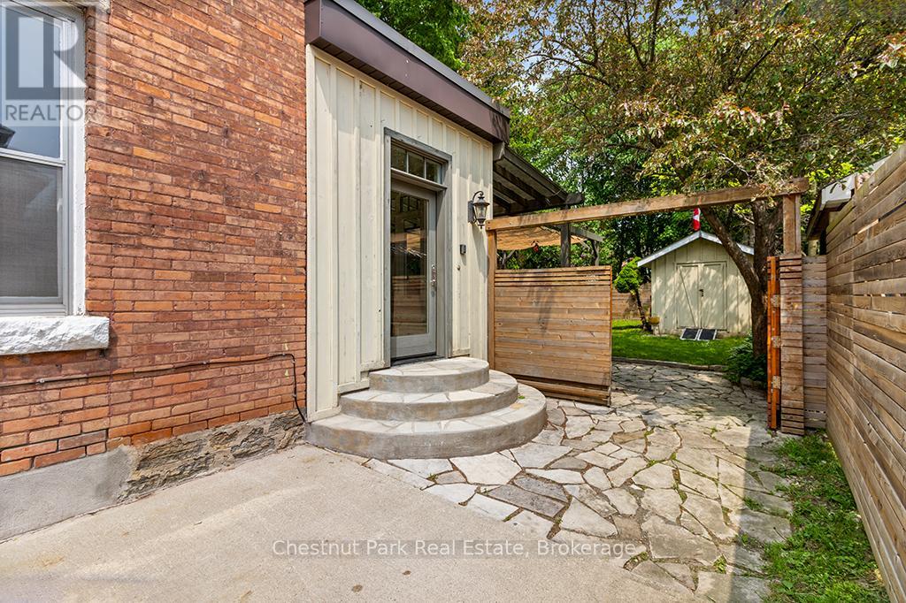 689 4th Avenue E, Owen Sound, Ontario  N4K 2N3 - Photo 44 - X12456546