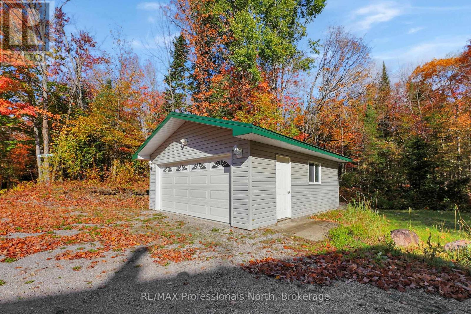 1966 Bacon Road, Minden Hills (Snowdon), Ontario  K0M 2A1 - Photo 40 - X12456562