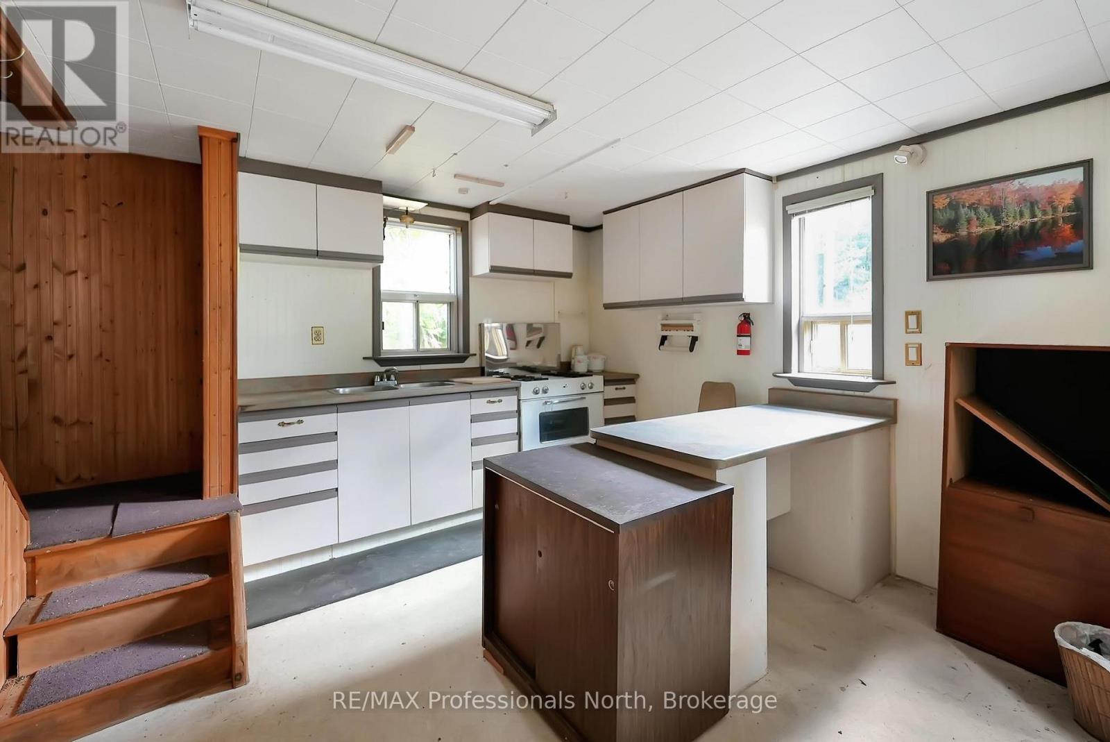 1966 Bacon Road, Minden Hills (Snowdon), Ontario  K0M 2A1 - Photo 48 - X12456562