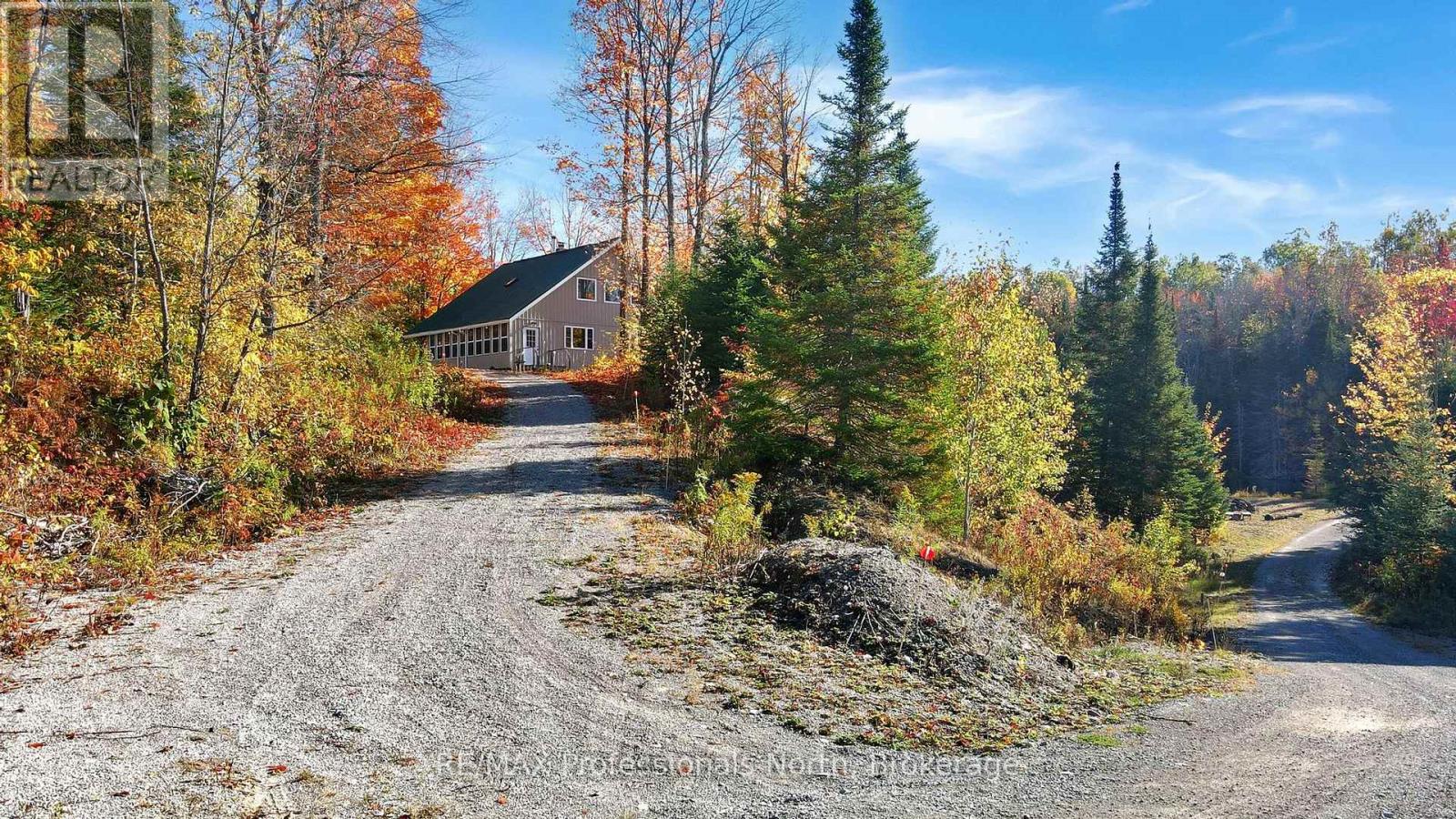 1966 Bacon Road, Minden Hills (Snowdon), Ontario  K0M 2A1 - Photo 6 - X12456562