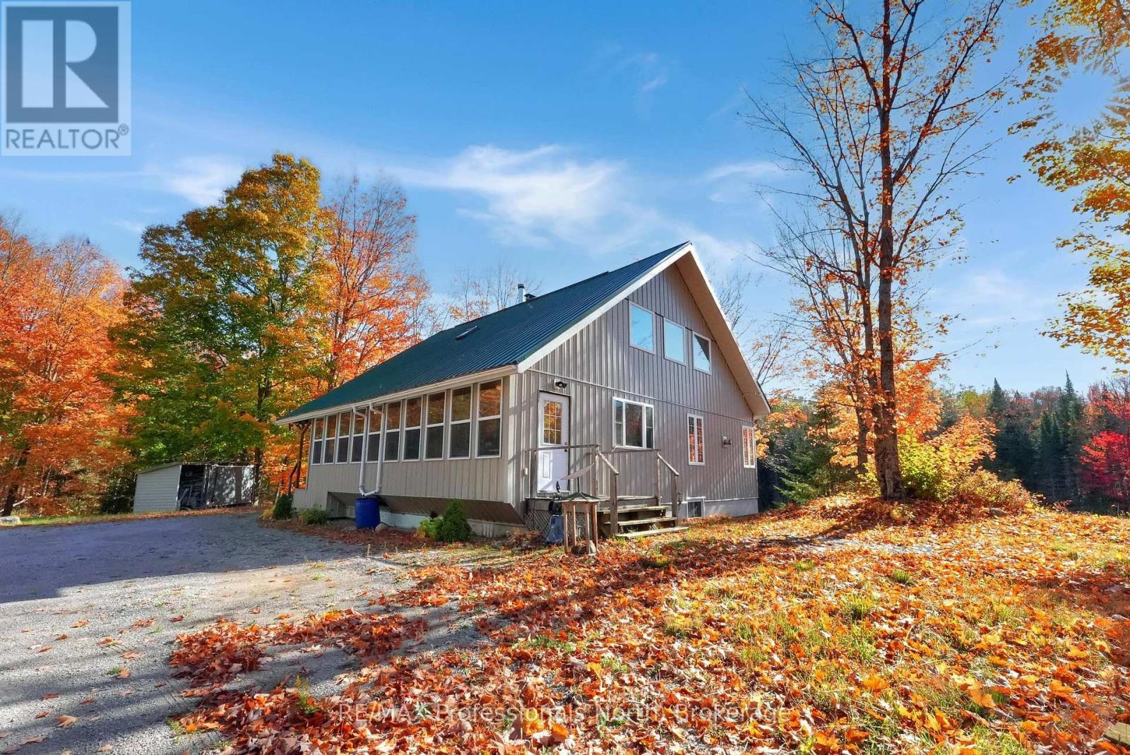 1966 Bacon Road, Minden Hills (Snowdon), Ontario  K0M 2A1 - Photo 7 - X12456562