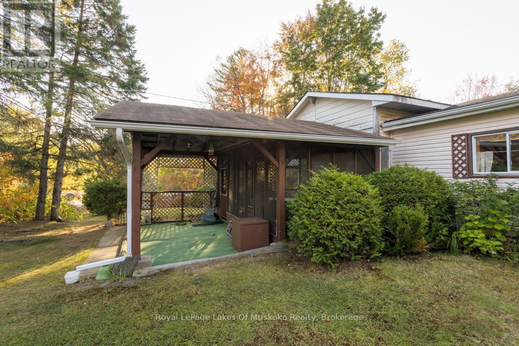 1397 Fraserburg Road, Bracebridge (Draper), Ontario  P1L 0A1 - Photo 12 - X12456579